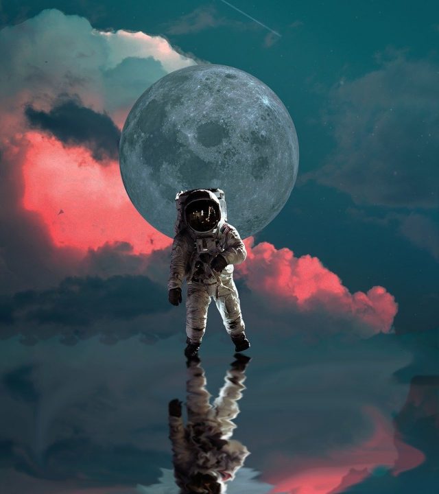 astronaut, moon, space-4106766.jpg